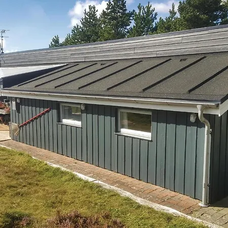3 Bedroom Awesome In Romo *